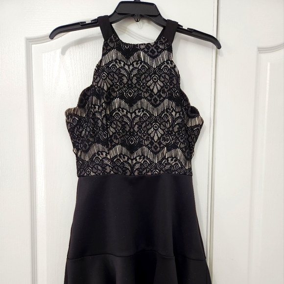 Semi-formal Junior Dress - Picture 1 of 3